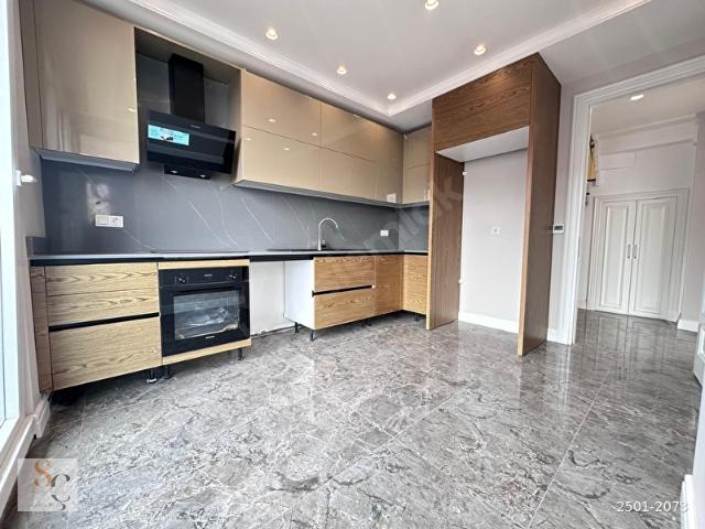 SUADİYE'DE 4+1 NET 170 M2 EBV BANYOLU TERASLI SIFIR DUBLEX