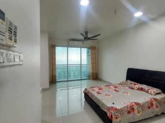Suasana Lumayan Penthouse Partly Furnish Near MRT LRT
