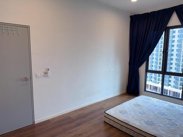 Suasana Utropolis Partially Furnished With Ac Beds