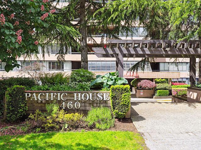 Sub penthouse In The Heart Of Burquitlam