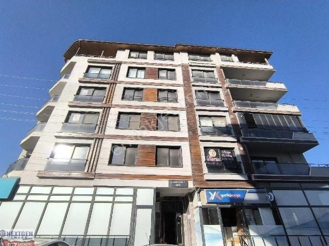 Subaşında Ana Cadde Üzerinde Kiralık 2+1 Çok Geniş Ferah Dubleks