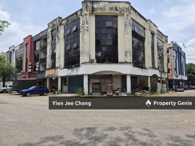 Subang 2 U5 Corner shop to sell
