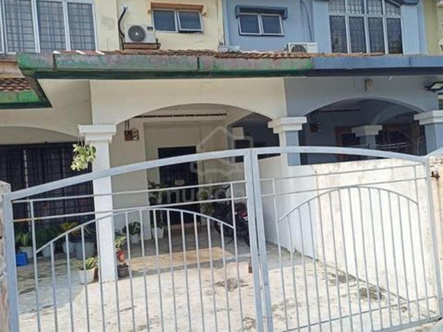 Subang BestarI U5 2 Storey House Well Kept For Rent