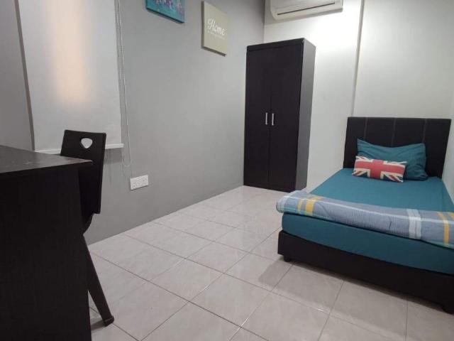Subang Bestari LOW DEPOSIT COZY Single Aircond Room For Rent 有房出租