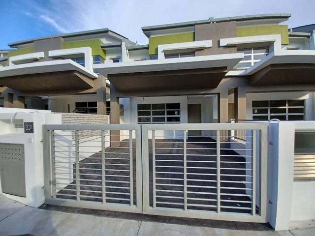 Subang Impian 2 Sty House Below Market Freehold Facing Open
