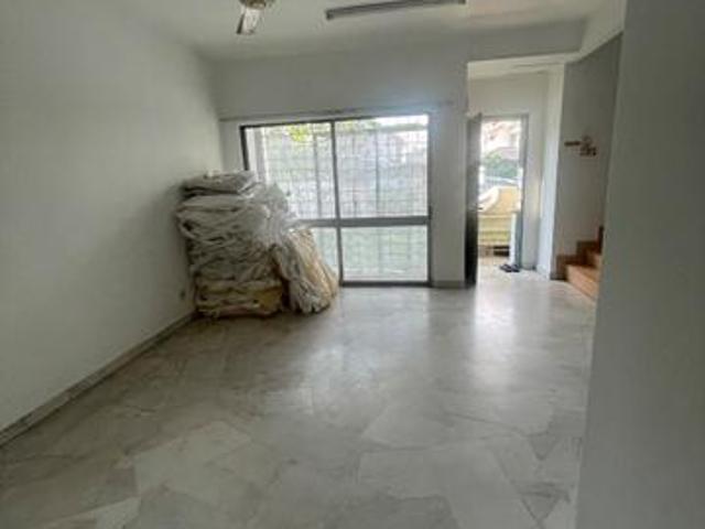Subang Jaya USJ 13 2s link house for rent