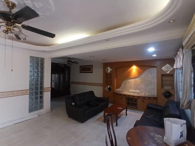 Subang Jaya Usj 20 Renovated and Fully Extended