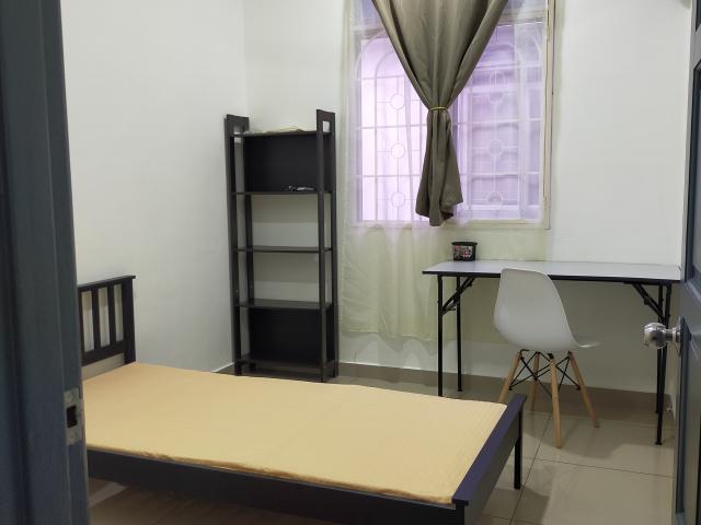 Subang jaya usj single room for rent