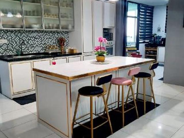 Subang Jaya Condominium 5R4B Simplex Big Corner
