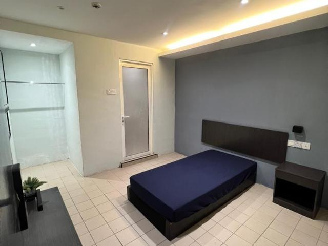 Subang Jaya Master Room New Co Living Walking Distance to Sunway Pyramid