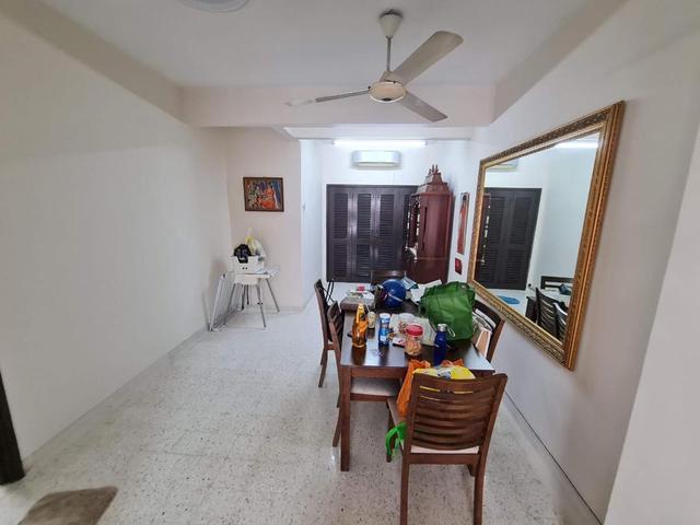 Subang Jaya SS18 Double Storey Terrace House Near LRT Sttaion To Let