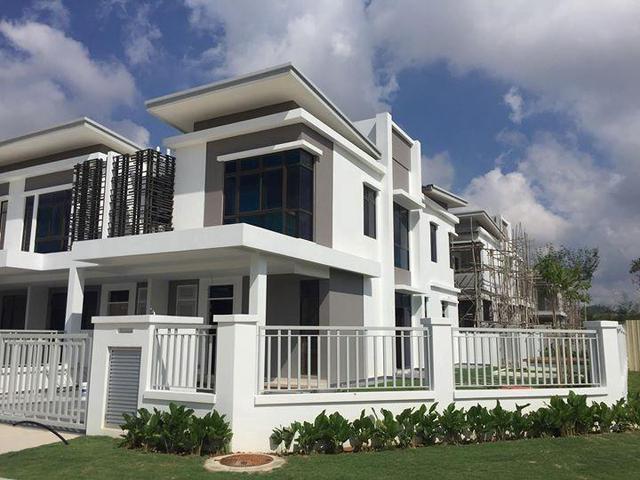 Subang Jaya SUPER BIG double storey Corner lot Last Unit PM