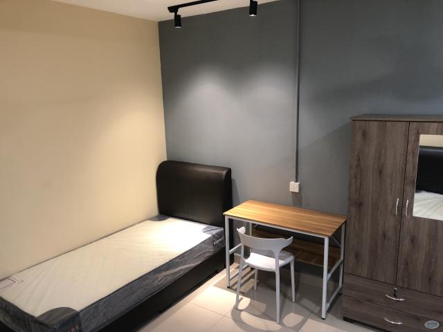 ✨SUBANG RESIDENCE! LANDED HOUSE NEAR HELP Uni✅ Newly Renovated, Single Room With Aircond