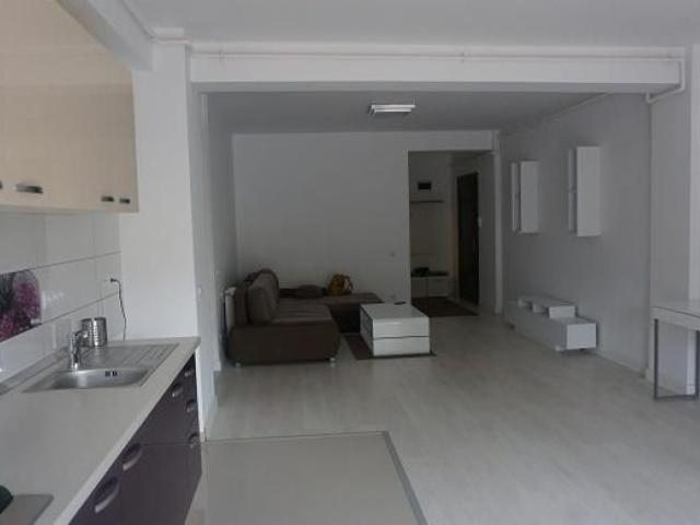 SubArini Et.2 Apartament 3 camere mobilat MODERN