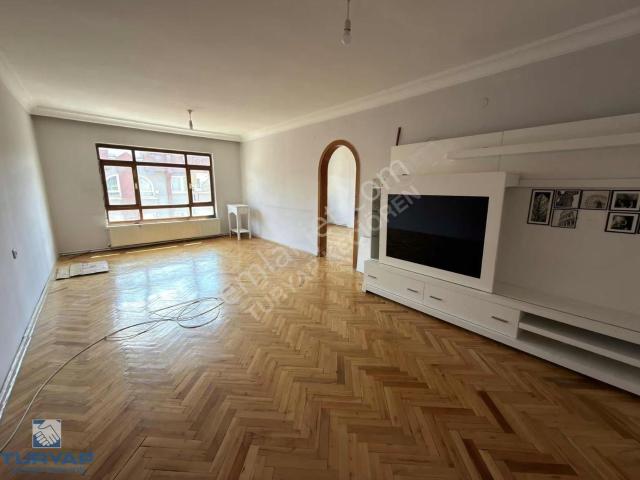 Subayevleri Mah Cadde Üzeri 3+1 3.kat Önü Açık Satılık Daire