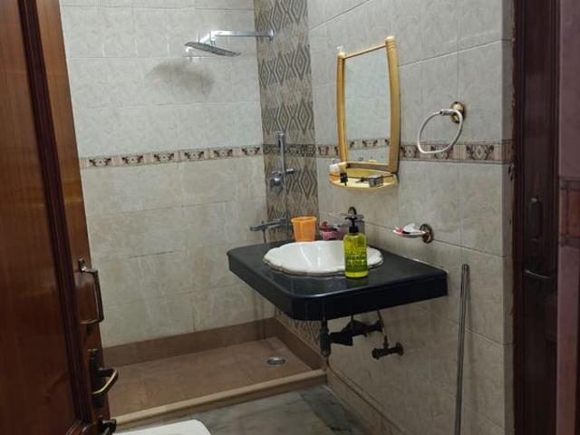 Subhash Nagar 2 Bedroom 100 Sq. Yd. Builder Floor in Subhash Nagar Delhi Listing ID: #10210