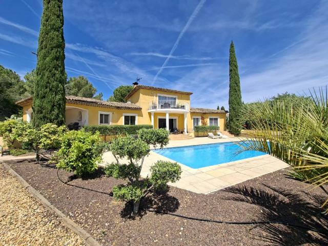 SUBLIME NEO PROVENCALE 6 PIECES 184 M2 2700 M2 TERRAIN