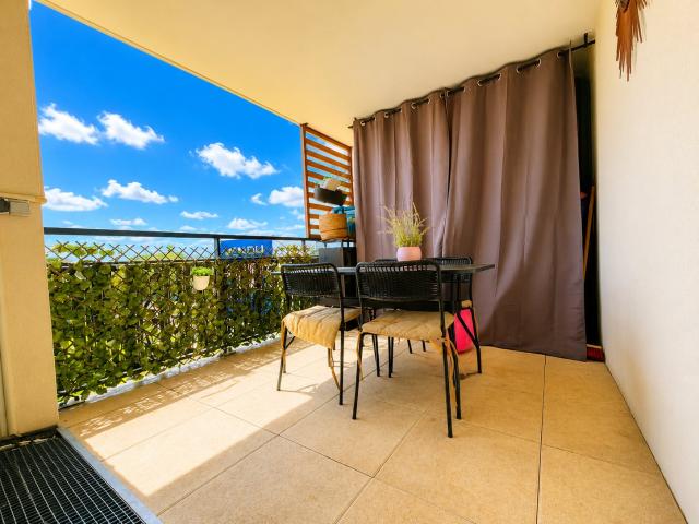SUBLIME APPART DE 3 P AVEC TERRASSE ET PKG
