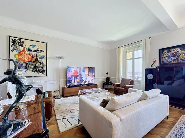 Sublime appartement bourgeois de 4 pièces à louer à l'année