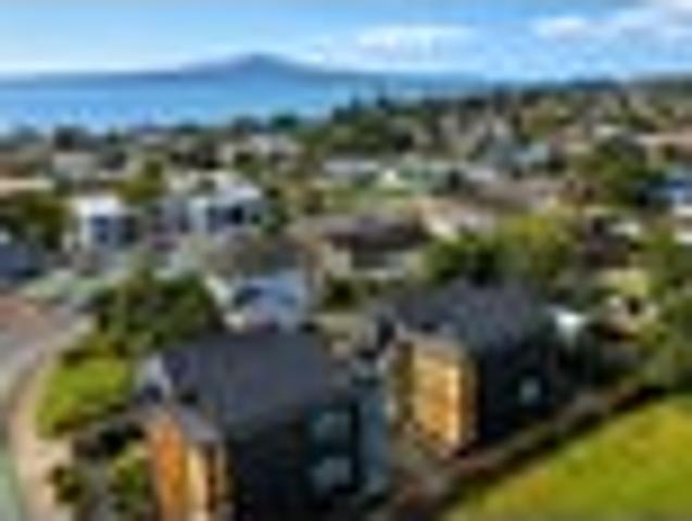 SUBLIME BOUTIQUE APARTMENT RANGITOTO VIEW