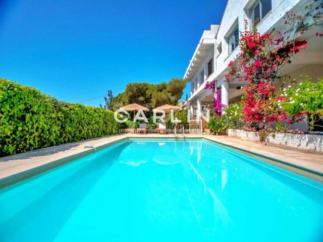 Sublime villa, plage à pieds 515m² Les Issambres