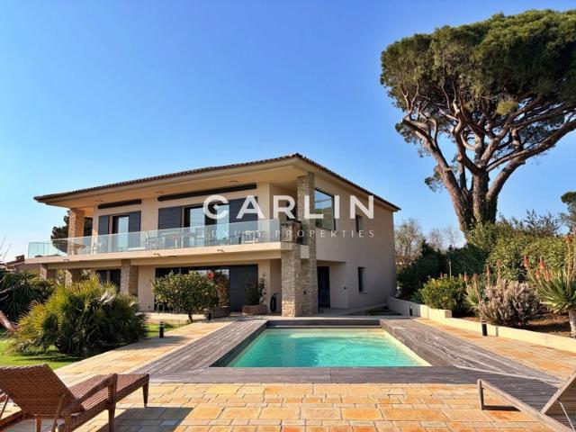 Sublime villa rénovée, vue mer