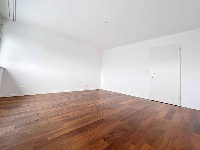 Sublime 3.5 room penthouse with view – Chocolaterie 4