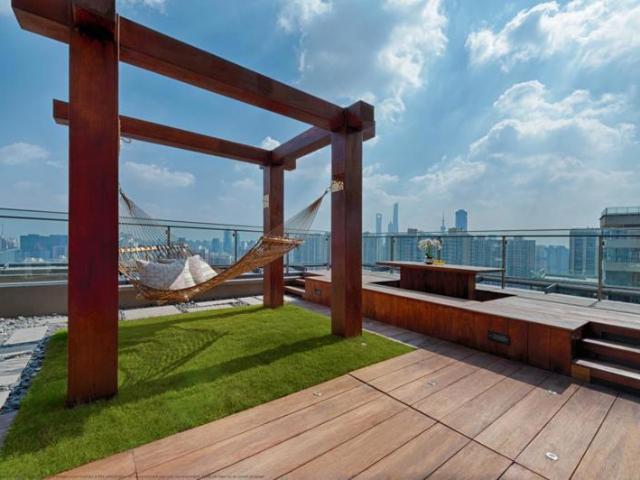 SUBLIME 4 PIECES AVEC SA TERRASSE DE 53M2 BELLE EXPOSITION SANS VIS A VIS PROCHE PLAGE