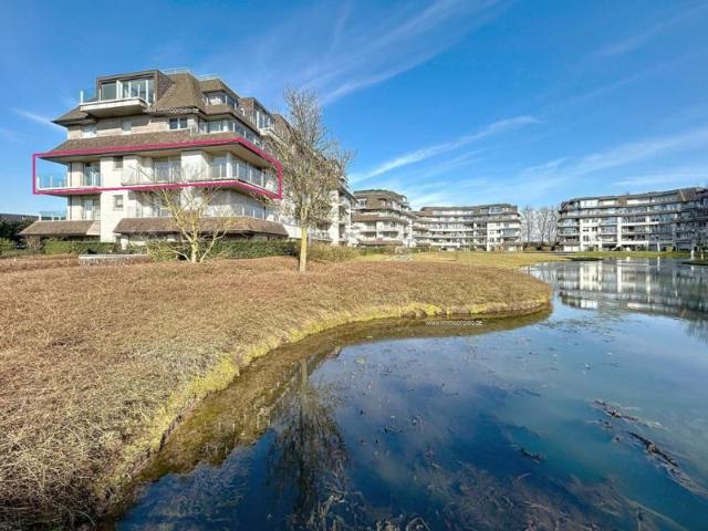Subliem gelegen 2 slpk appartement met zonneterrassen & garage