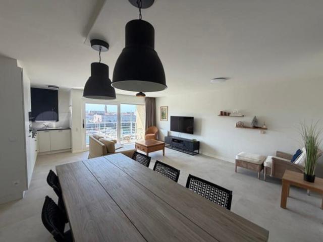 Subliem gemeubeld appartement aan de jachthaven