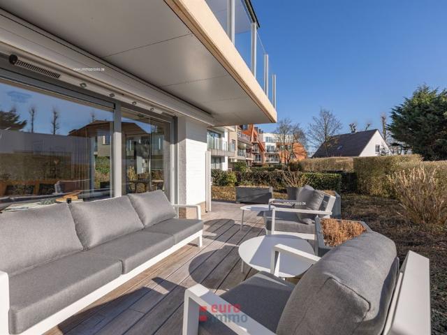 Subliem hoekappartement met groot terras!