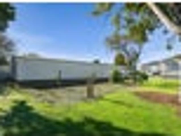 Substantial Home & Garaging + 196m2 Shed!