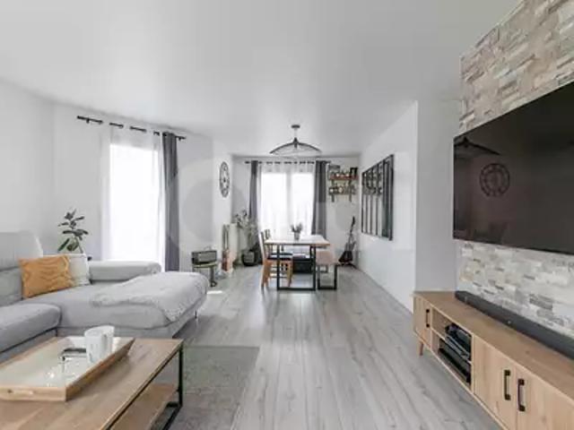 Sucy en Brie 94370 Achat / Vente appartement 3 pièces t3 cave balcon