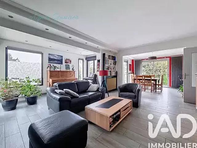 Sucy en Brie 94370 Achat / Vente maison 7 pièces t7 parking