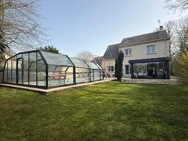 Sucy en Brie 94370 Achat / Vente maison 7 pièces t7 piscine terrasse