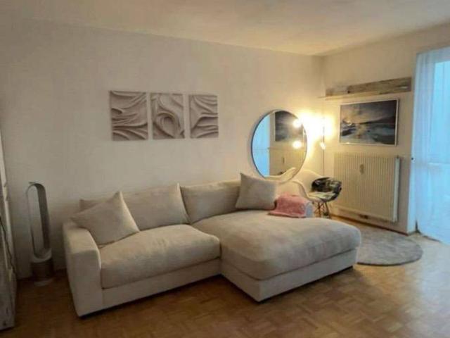 Suche Nachmieter für 2 Zimmer Wohnung mit Loggia und Tiefgarage