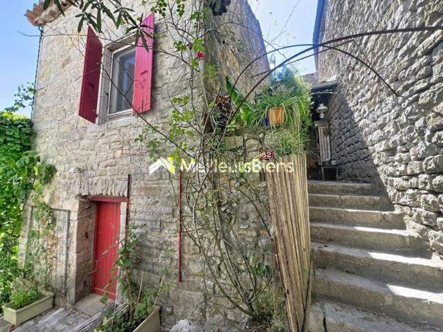 Sud Ardèche – Beaulieu – Maison en pierre 110 m2 habitables