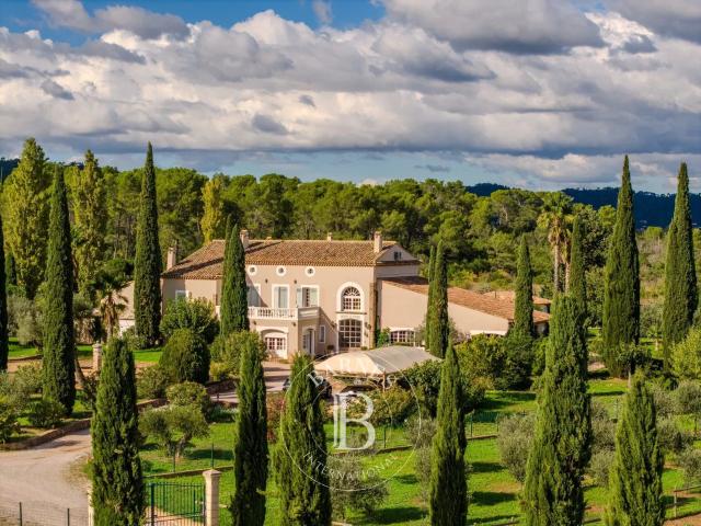 Sud de la France – Provence – Sublime domaine Familiale de p. 1100m² Gonfaron