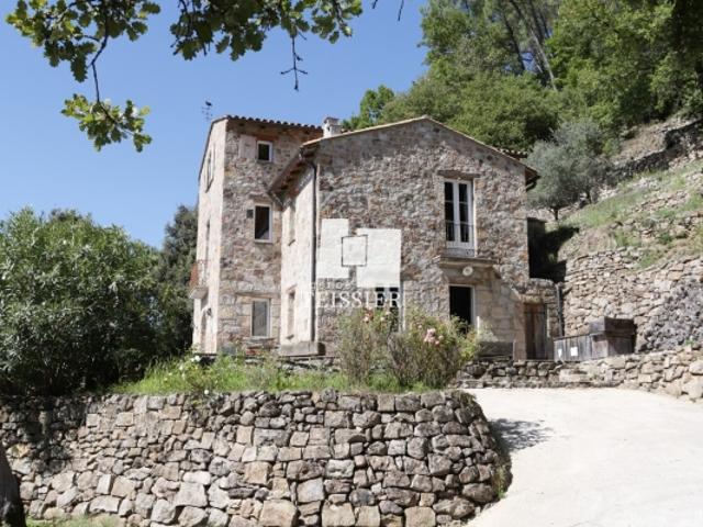 Sud Est France, 07 Ardèche méridionale: Luxueuse Propriété à flanc de colline