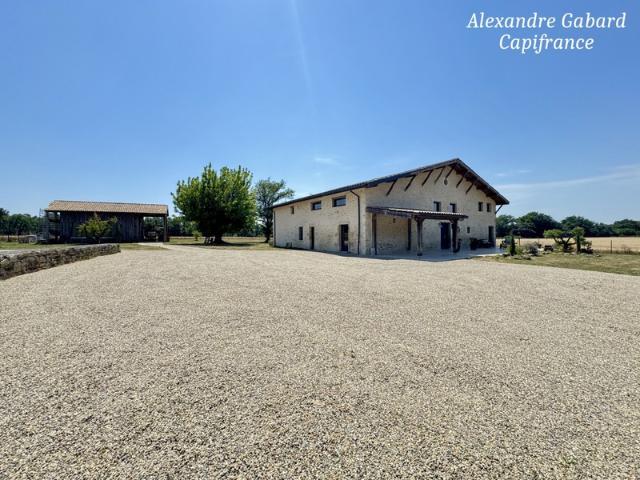 SUD REOLAIS Maison en pierre rénovée 7 chambres Terrain 5 000 m² Piscine Dépendances