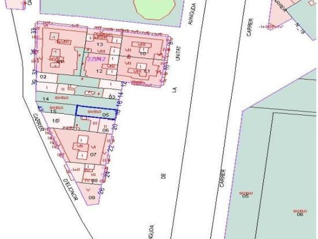 Suelo urbano consolidado con construcción para demoler