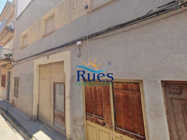Suelo urbano al lado del mar y playa de Benicarló