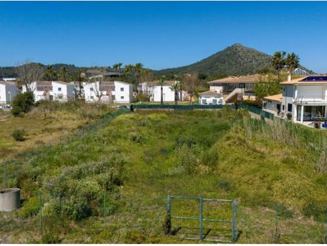 Suelo urbano en Playas de Muro con proyecto de vivienda