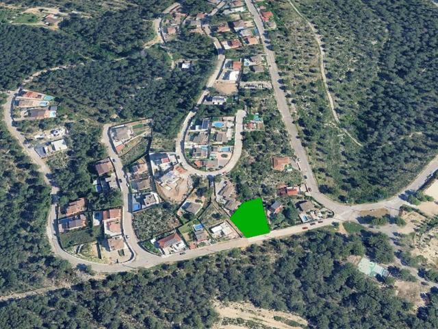 Suelo urbano no consolidado en C/ Montgros Canyelles Barcelona