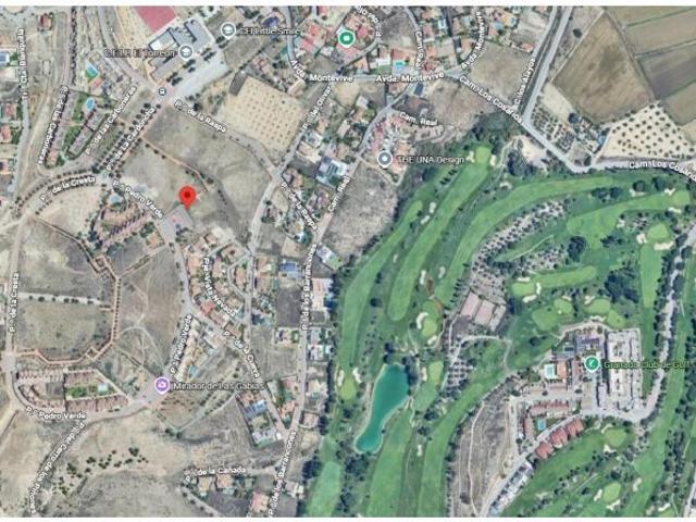 SUELO DE USO COMERCIAL Y VIVIENDA AJENA EN LAS GABIAS!