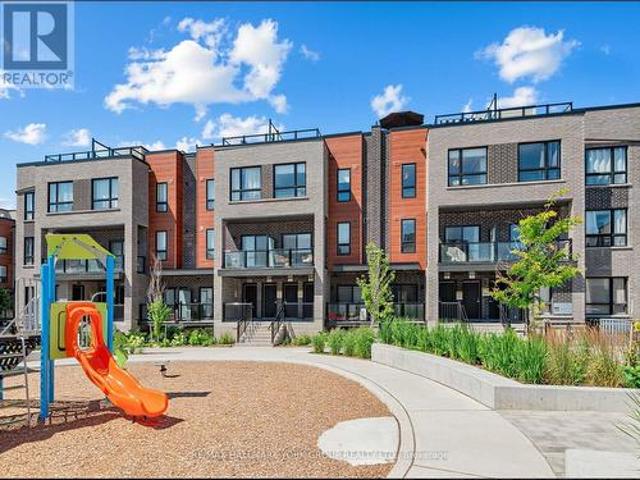 Suite 18 11 Lytham Green Circle, Newmarket, ON, L3Y 0H5 townhouse for sale | Listing ID N13570 | Royal LePage
