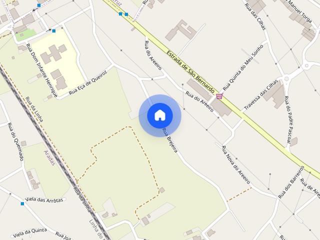 Suite mobilada a 2 min do Glicinias e 4 min da Universidade