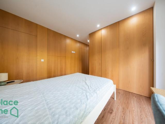 Suite mobilada com acesso a zona exterior localizada junto ao Hospital e à Universidade do Minho