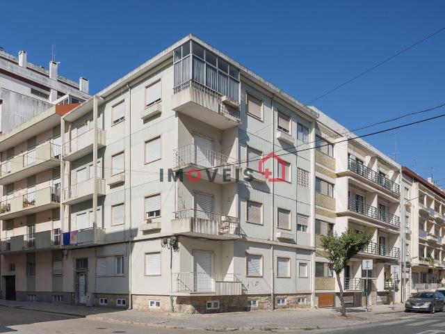 Suite para rapaz Av. Nossa Sra. de Fátima
