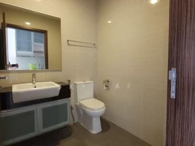 Suites at Bukit Timah Apartment For Sale, $1,510,000, 2 Bed 3 Bath 861 sqft $1,754.00 psf